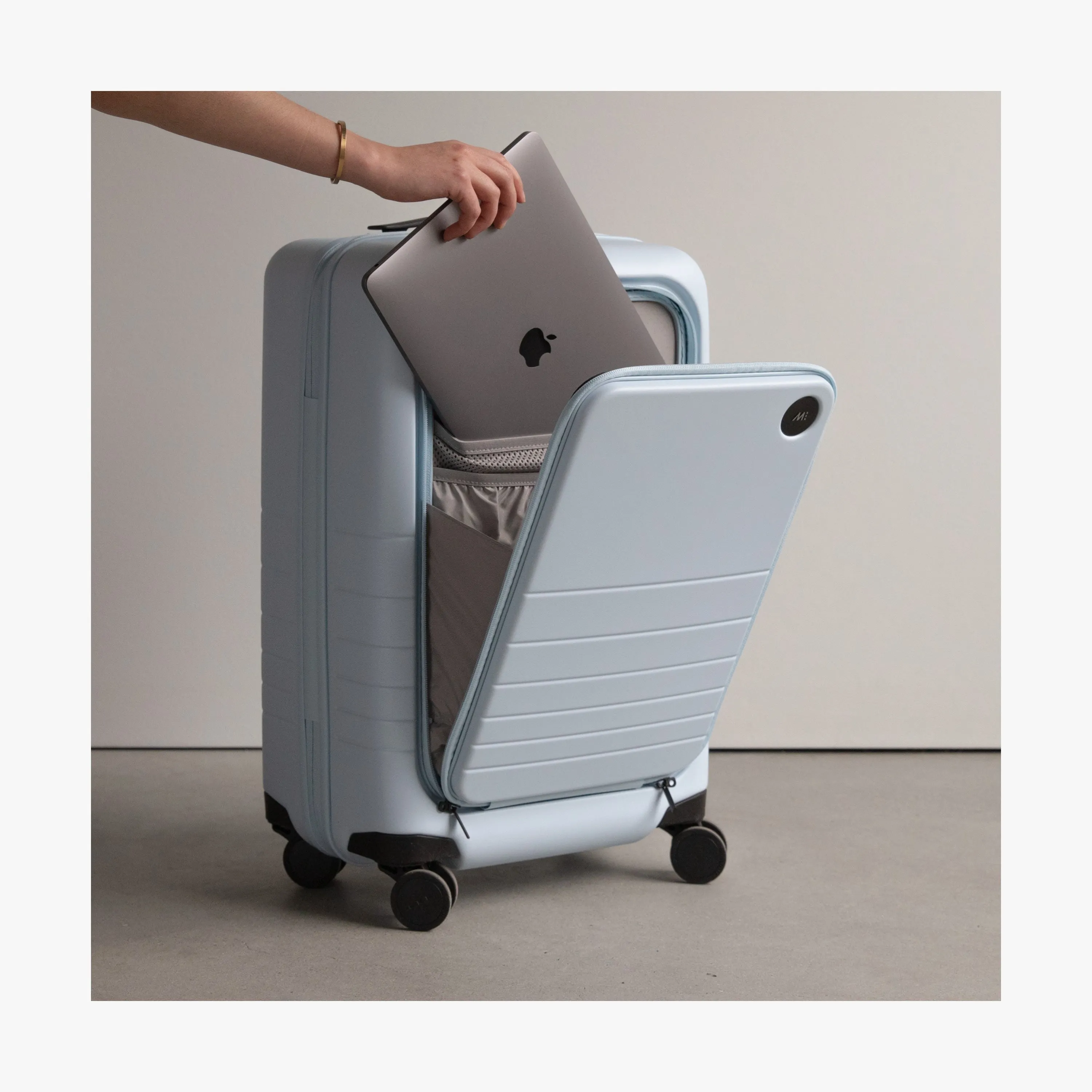 Carry-On Pro