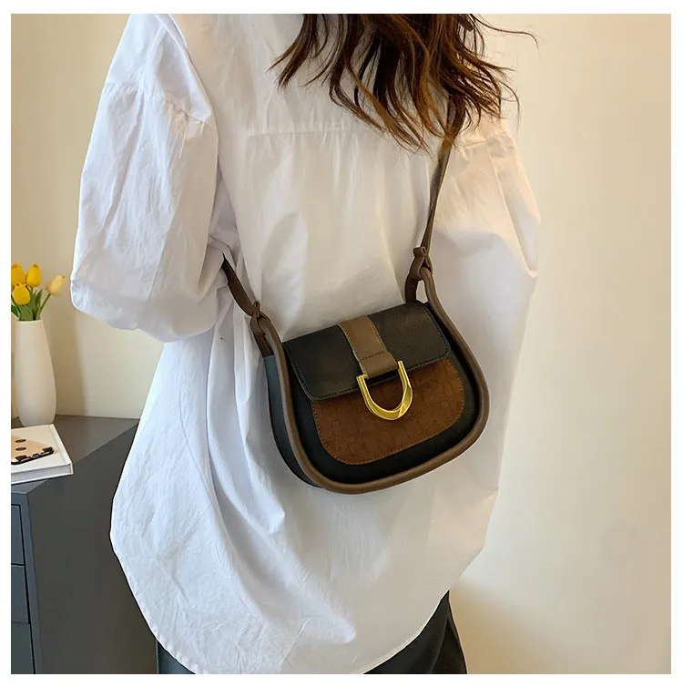 CL1021 - Korean Trendy Messenger Bag