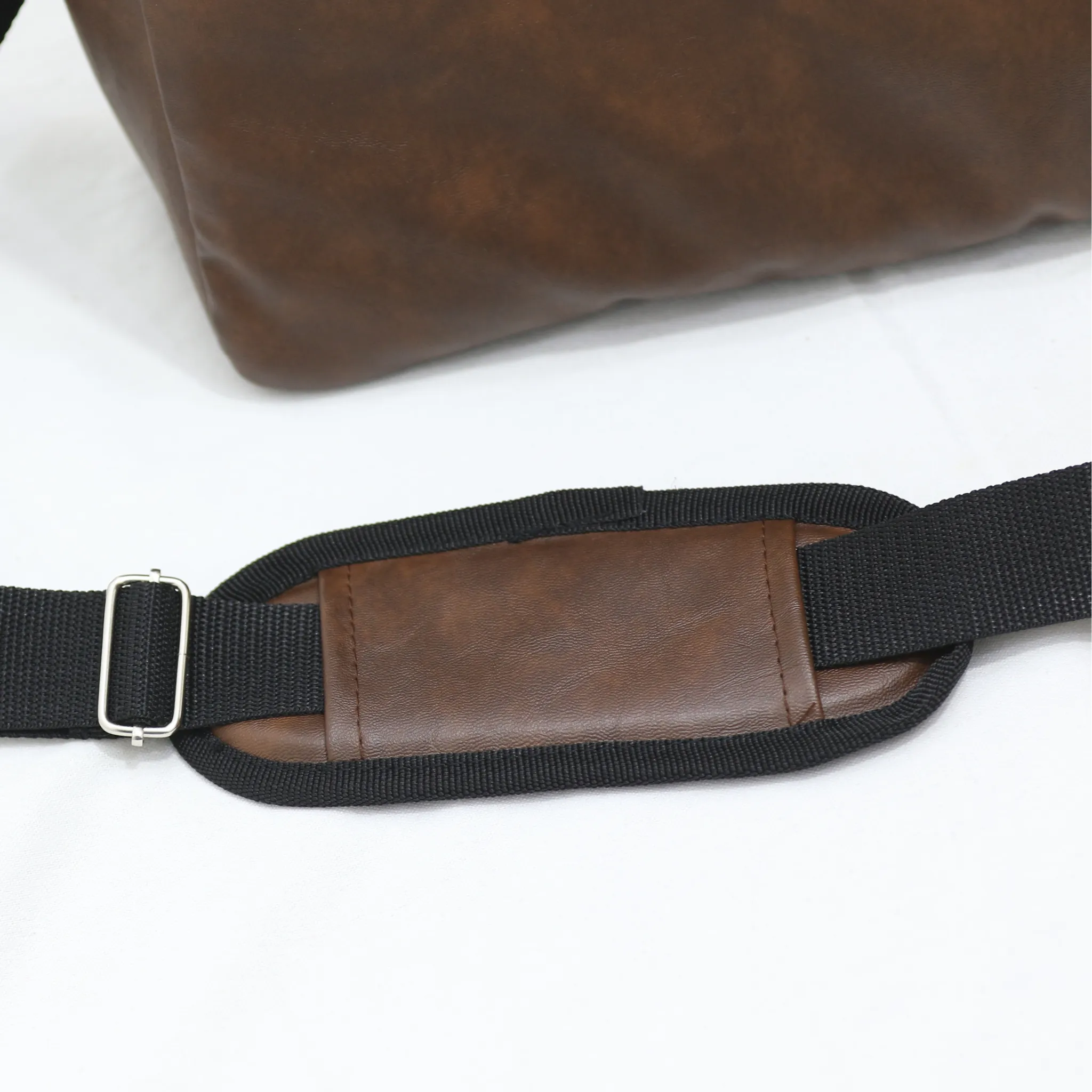 LBG01 – Premium Quality Laptop Bag