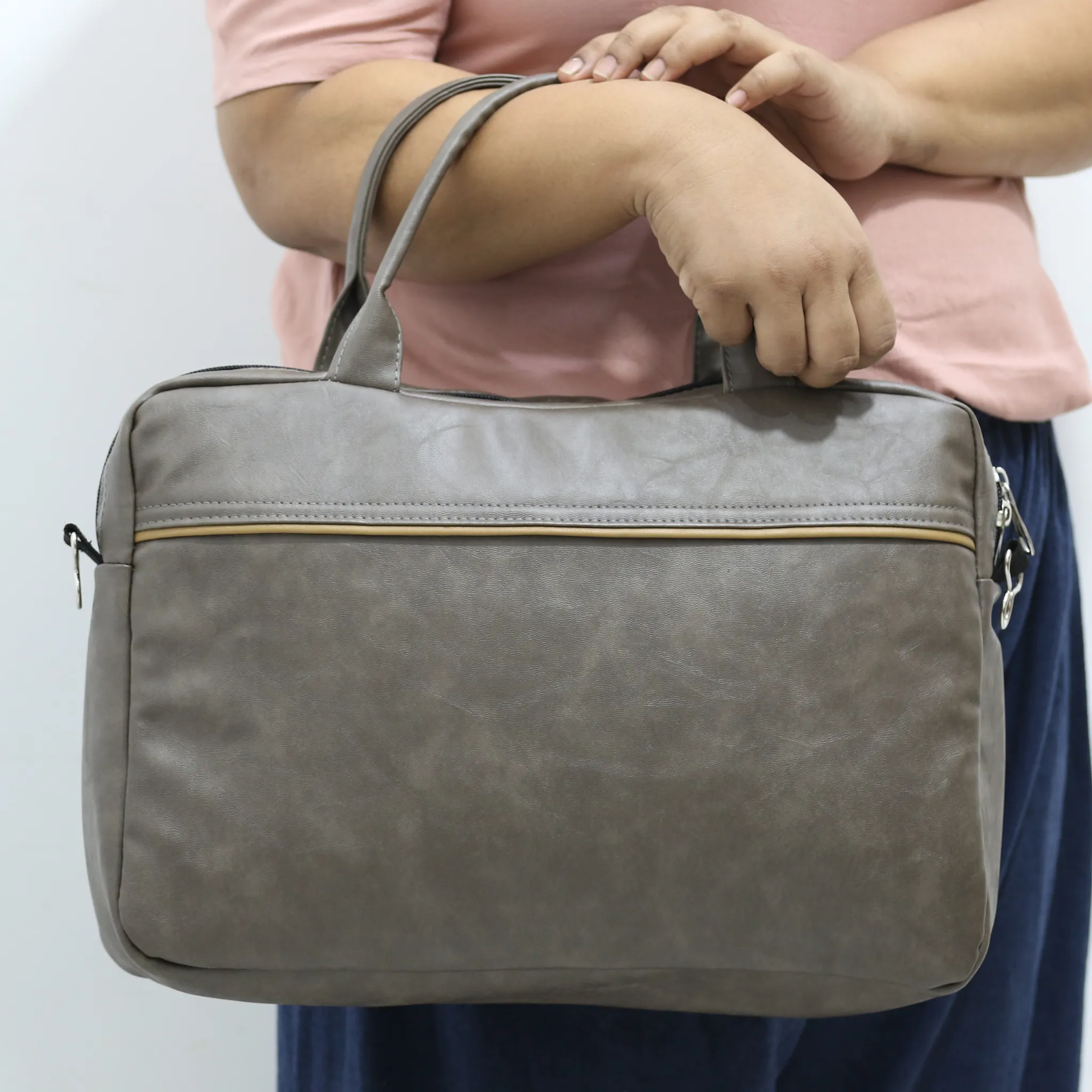 LBG01 – Premium Quality Laptop Bag