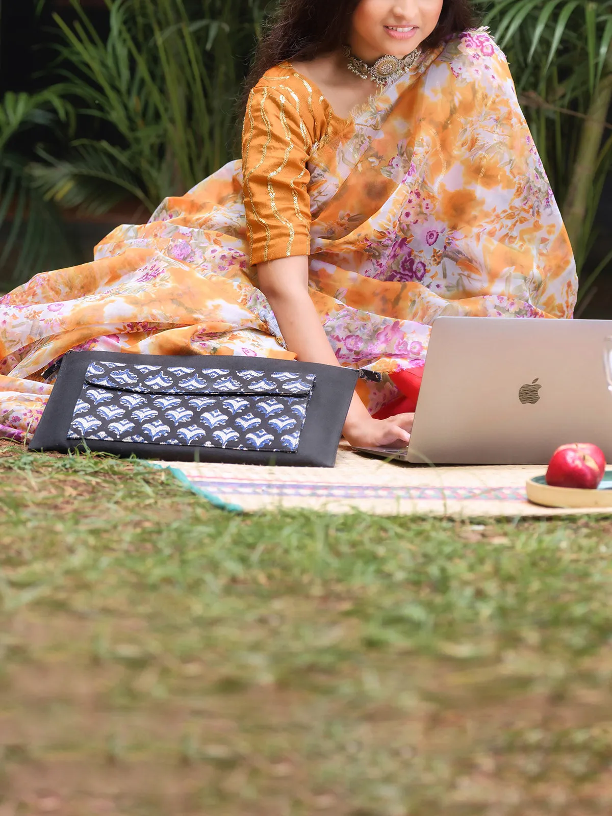 Sharya Laptop Sleeve Black